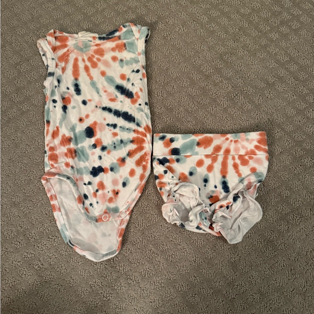 Angel Dear & SpearmintLove Tie-Dye Bodysuit and Bloomer Set